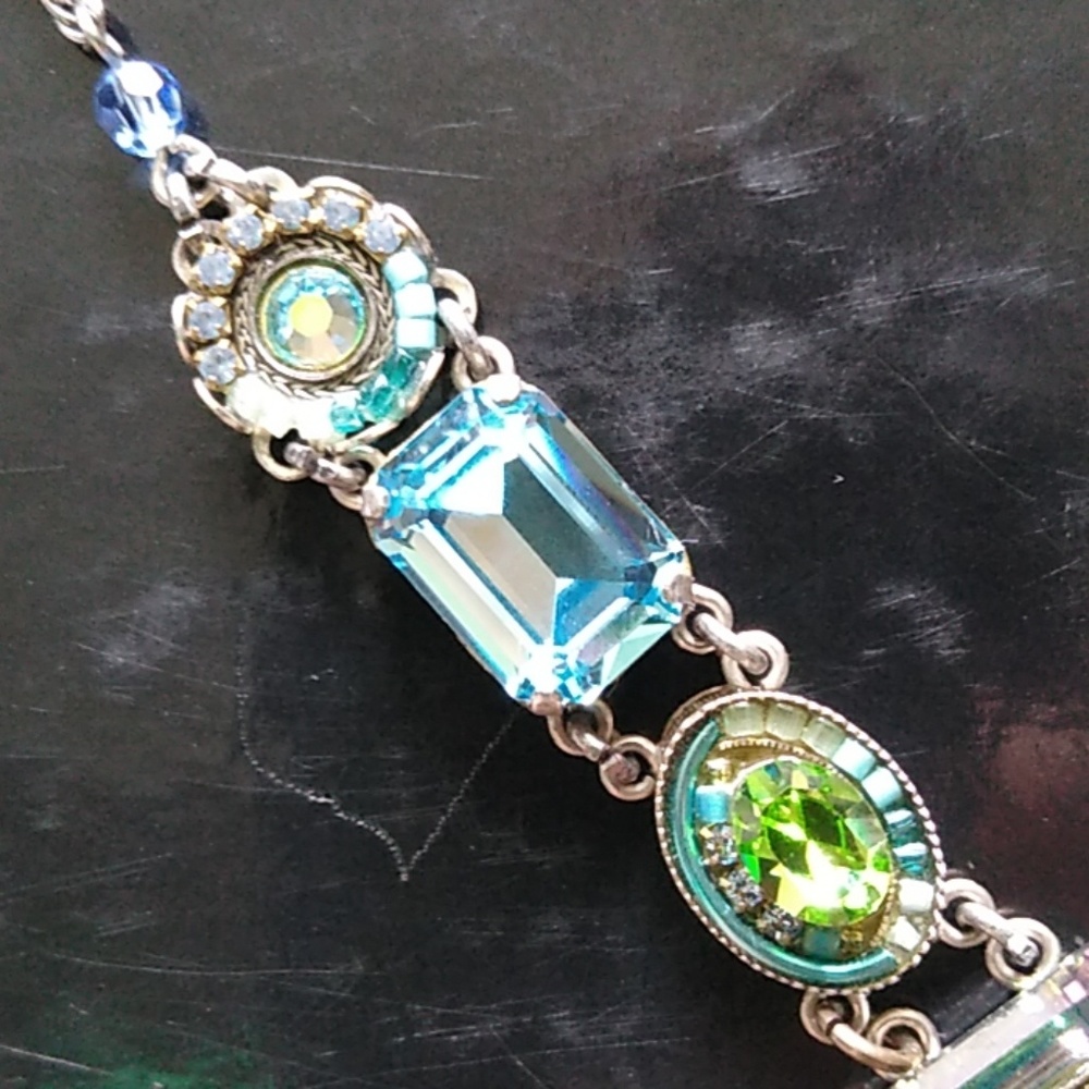 FireFly Necklace - Picture 2 of 6